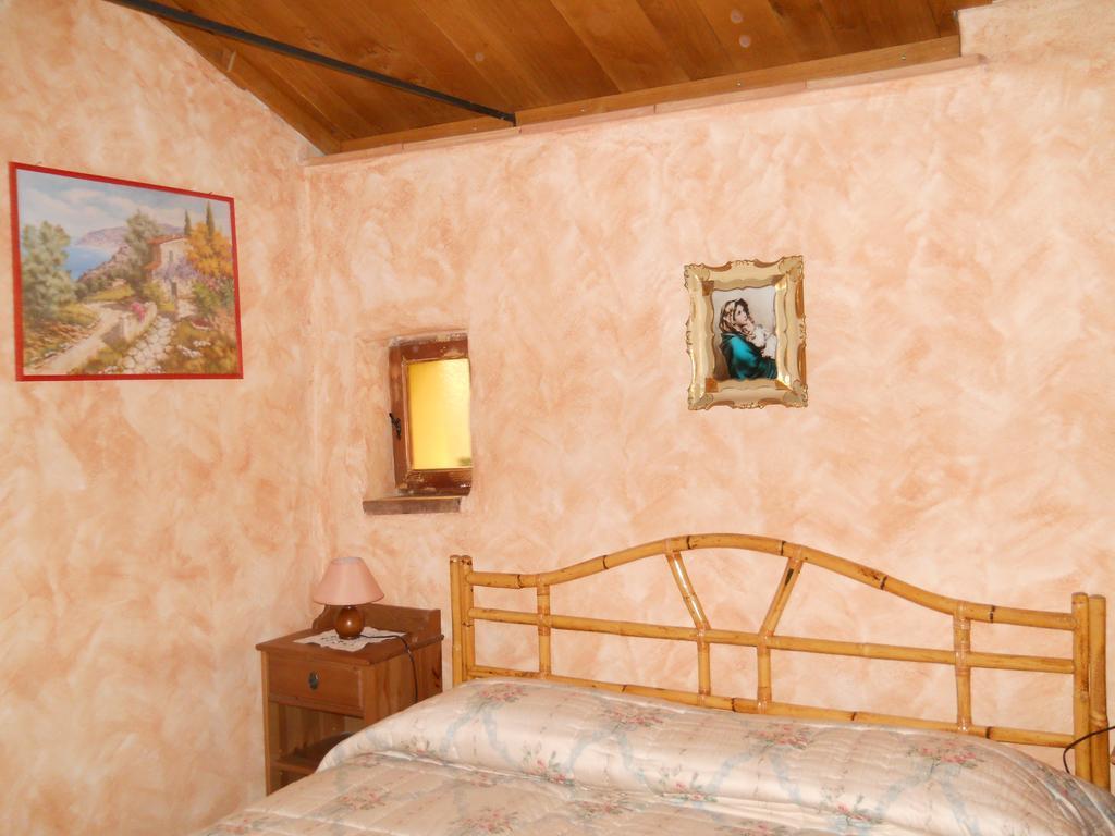 Lo Scoiattolo Villa Ventimiglia Rum bild